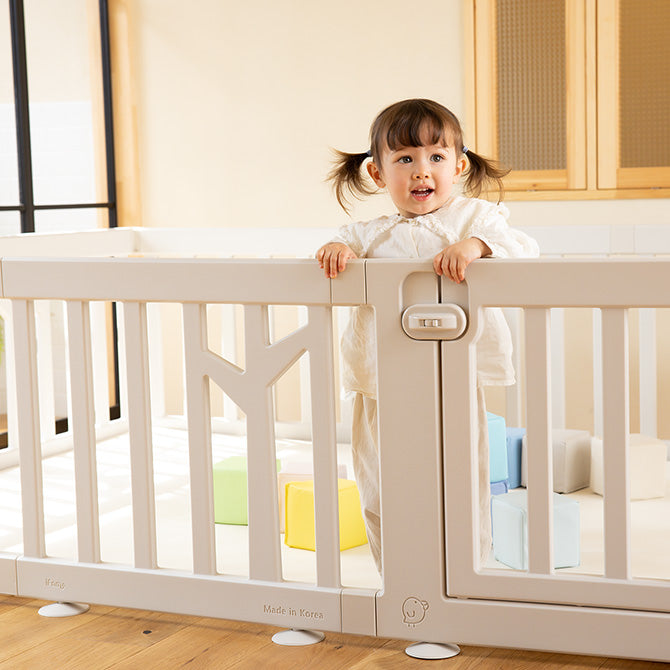 ☆ドアつき ベビーサークル☆シンプルかわいい☆ifam アイファム BIRCH