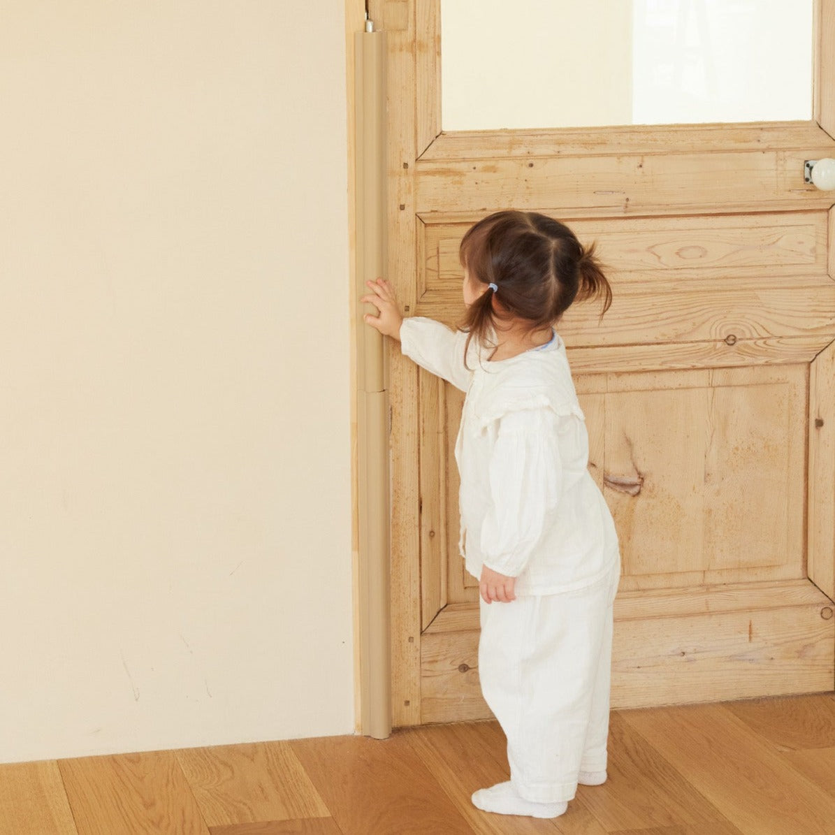 指はさみ防止 doridori 1枚 > 指はさみぼうし 蝶番表側・まる帽子型 1枚 – DoriDori